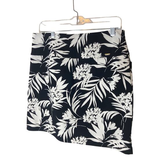 S.C. & CO Ladies' Skort Pull-On, Tummy Control Waistband Multi (Black Floral) - Picture 4 of 6